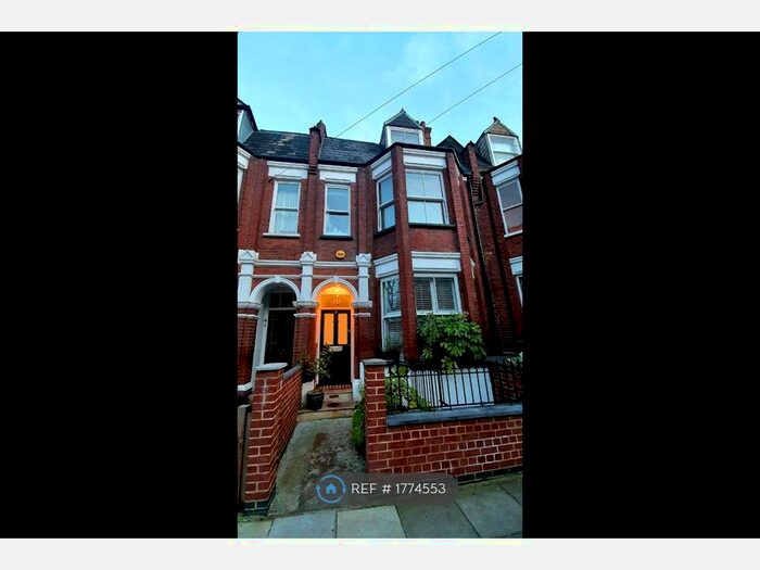 2 Bedroom Flat To Rent In Birnam Road, London, N4