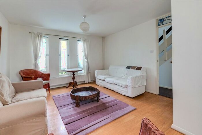 2 Bedroom Terraced House To Rent In Paradise Passage, Lower Holloway, N7