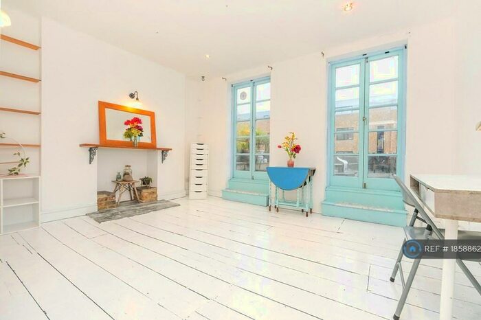 4 Bedroom Maisonette To Rent In Liverpool Road, London, N1
