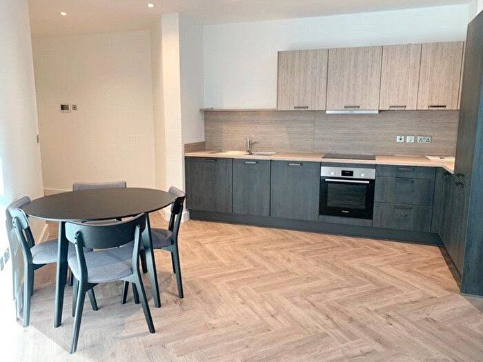2 Bedroom Flat To Rent In Priory House, Gooch Street, Birmingham, B5