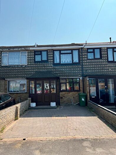 3 Bedroom Terraced House To Rent In Blake Close, Rainham, RM13