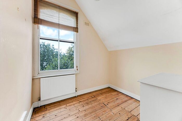2 Bedroom Flat For Sale In Greencroft Gardens, South Hampstead, London, NW6