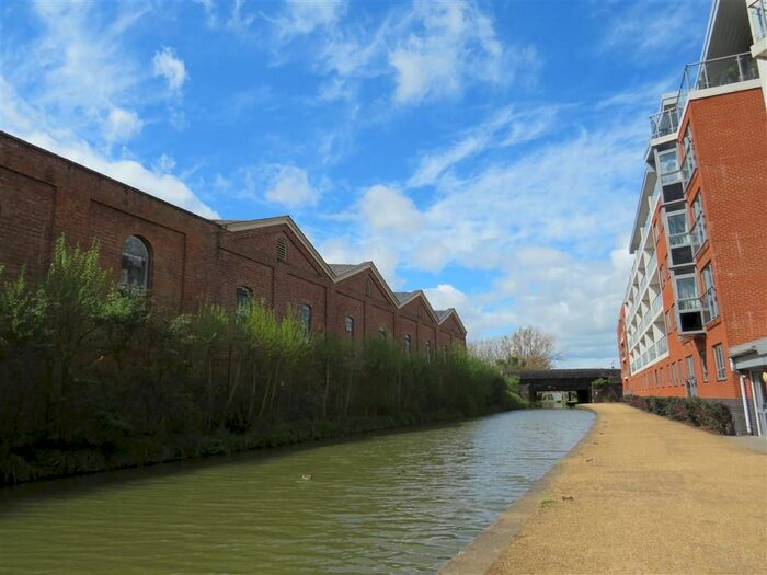 1 Bedroom Flat To Rent In Lonsdale, Wolverton, Milton Keynes, MK12