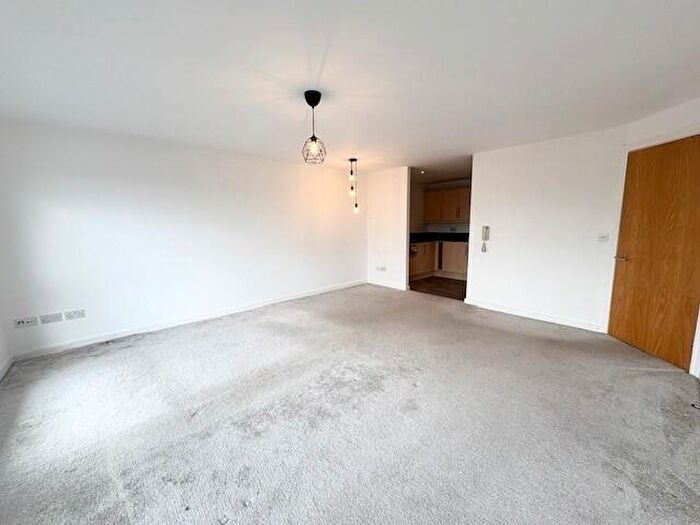 3 Bedroom Apartment To Rent In Marsden House, Bolton, BL1