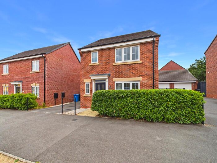 3 Bedroom Detached House For Sale In Starflower Way, Mickleover, DE3