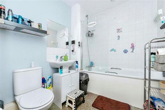 1 Bedroom Flat For Sale In Cotterells, Hemel Hempstead, HP1