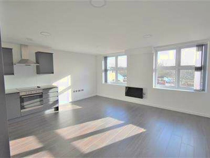 1 Bedroom Flat To Rent In Forest Road, Feltham, TW13