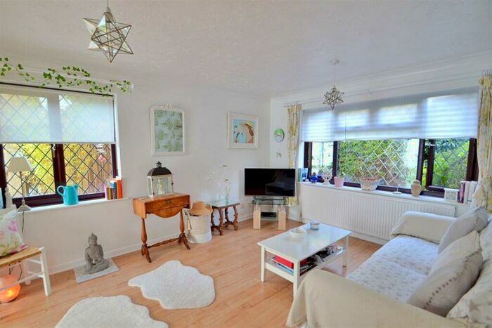 3 Bedroom End Of Terrace House For Sale In Charlton Marshall, DT11