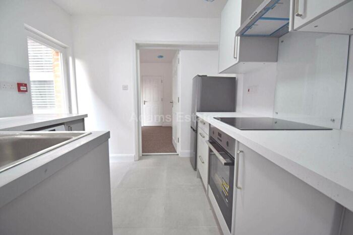 1 Bedroom Flat To Rent In Valentia Road, Reading, RG30