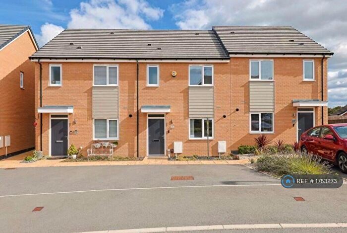 3 Bedroom Terraced House To Rent In Swanwick Way, Chesterfield, S45