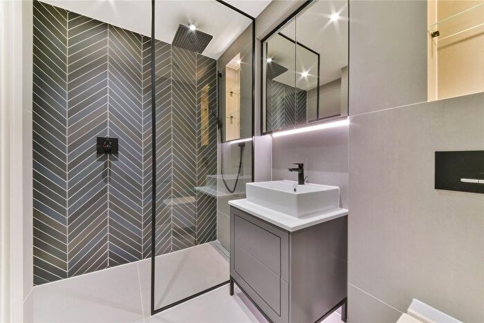 1 Bedroom Flat For Sale In Errington House, Brigade Court, SE1