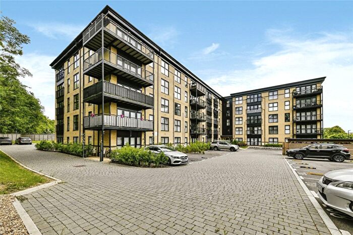 1 Bedroom Flat For Sale In Giles Crescent, Stevenage, Hertfordshire, SG1