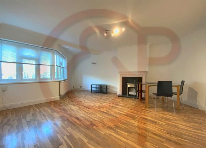2 Bedroom Flat To Rent In Hanger Green, Ealing, W5