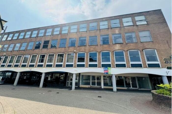 2 Bedroom Flat To Rent In Dark Gate Buildings, Carmarthen, SA31