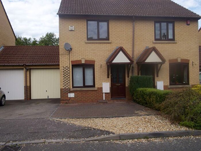 2 Bedroom Semi Detached House To Rent In Lamberhurst Grove, Kents Hill, Milton Keynes, MK7