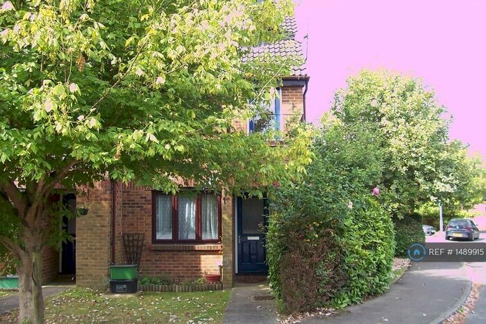 1 Bedroom Maisonette To Rent In Maypole Road, Taplow, Maidenhead, SL6
