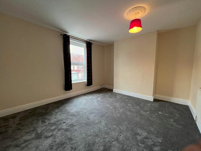 4 Bedroom Property To Rent In Havelock Crescent, Bridlington, YO16