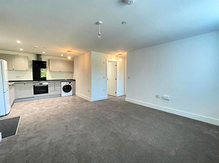 2 Bedroom Flat To Rent In St. Leonards Road, Eastbourne, BN21