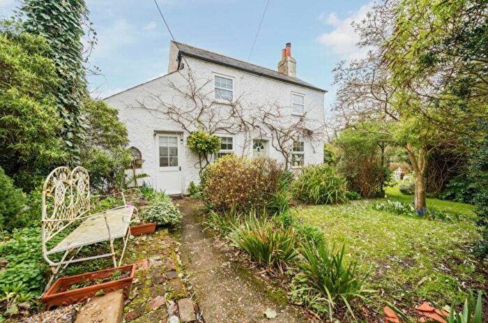 2 Bedroom Detached House For Sale In Shipyard, Ash, Canterbury, CT3