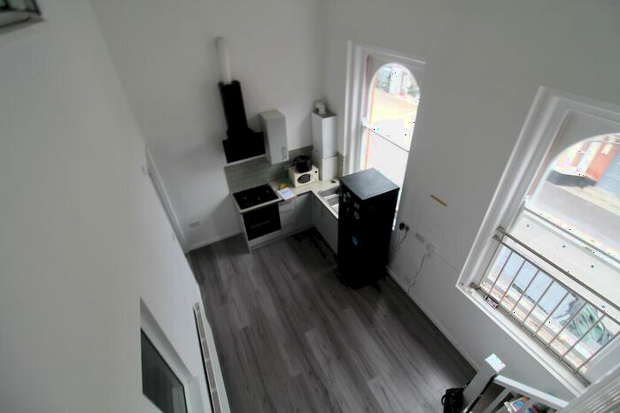 2 Bedroom Flat To Rent In West Street, Swadlincote, DE11