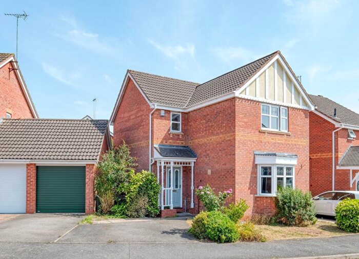 3 Bedroom Detached House For Sale In Marchwood Close, Redditch, B97
