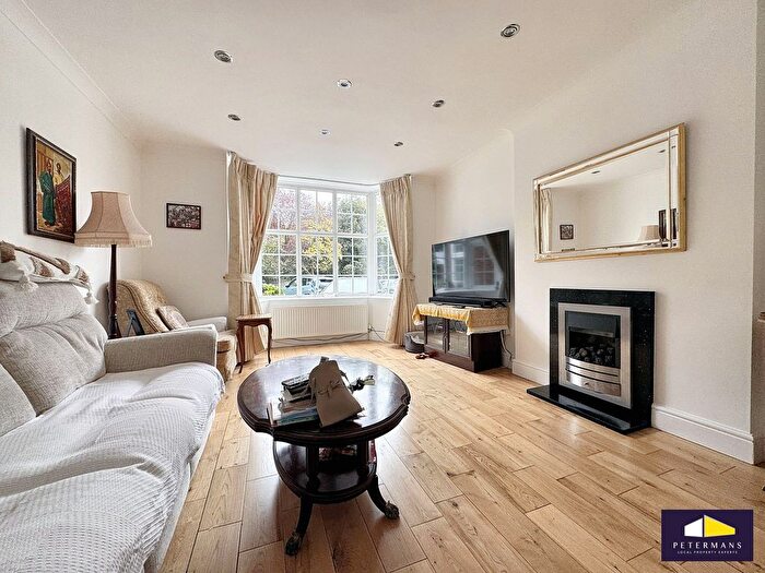 3 Bedroom Flat To Rent In Denmark Hill, Rutland Court Denmark Hill, SE5