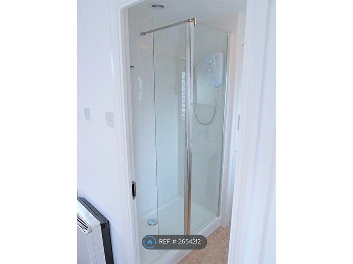 1 Bedroom Flat To Rent In Glenoven Court, Cambridge, CB4