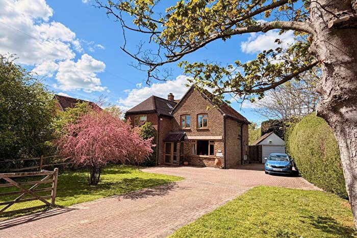 4 Bedroom Detached House For Sale In Salthill Road, Chichester, PO19