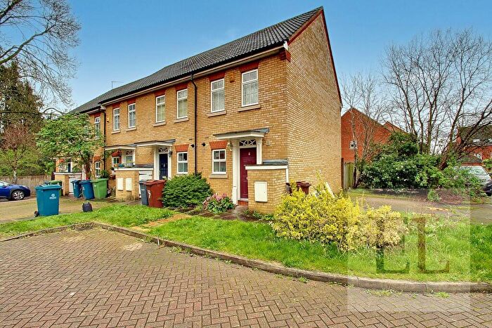 2 Bedroom Terraced House To Rent In Edinburgh Close, Pinner, HA5