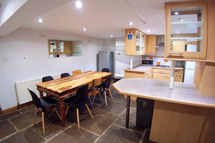 6 Bedroom House To Rent In Consort Street, Leeds, LS3