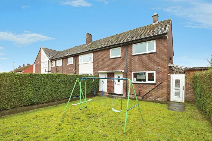 3 Bedroom End Terrace House For Sale In Woodcott Avenue, Winsford, Cheshire, CW7