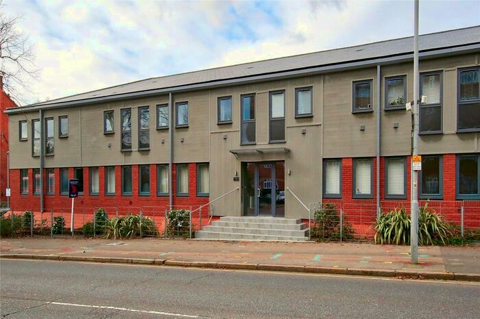 2 Bedroom Flat To Rent In Kingston Hill, Kingston Upon Thames, KT2