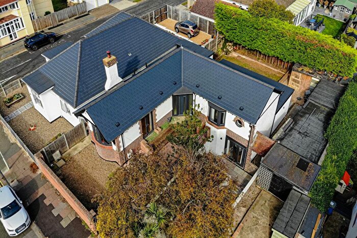 5 Bedroom Detached House For Sale In The Broadway, Herne Bay, CT6