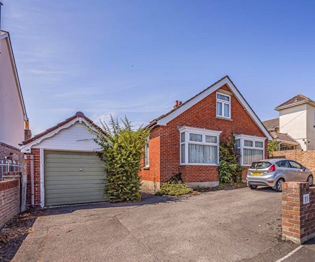 4 Bedroom Detached House For Sale In Uplands Road, Drayton, PO6