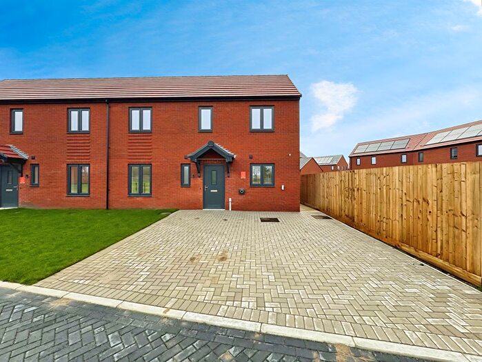 3 Bedroom Semi-Detached House For Sale In Peacock Drive, Bradwell, Great Yarmouth, NR31