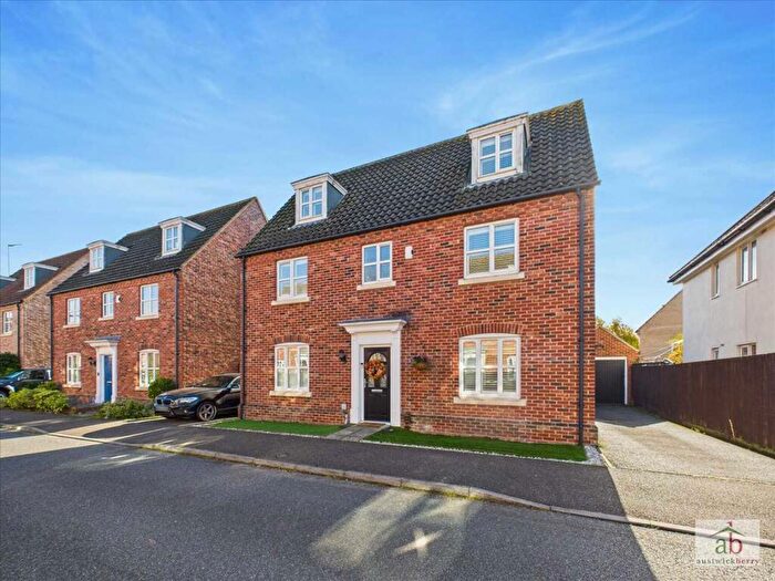 5 Bedroom Detached House For Sale In Peasey Gardens, Kesgrave, IP5