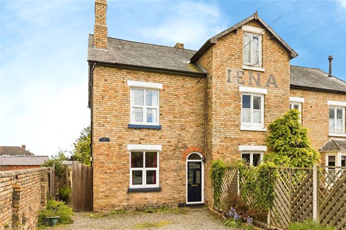 3 Bedroom Semi-Detached House For Sale In St. Martins Road, Gobowen, Oswestry, Shropshire, SY11
