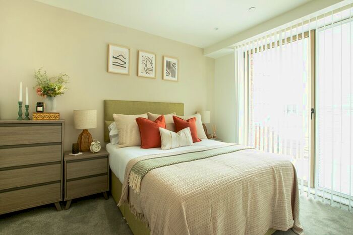 2 Bedroom Flat To Rent In Botanica, Chester Road, Manchester, M15