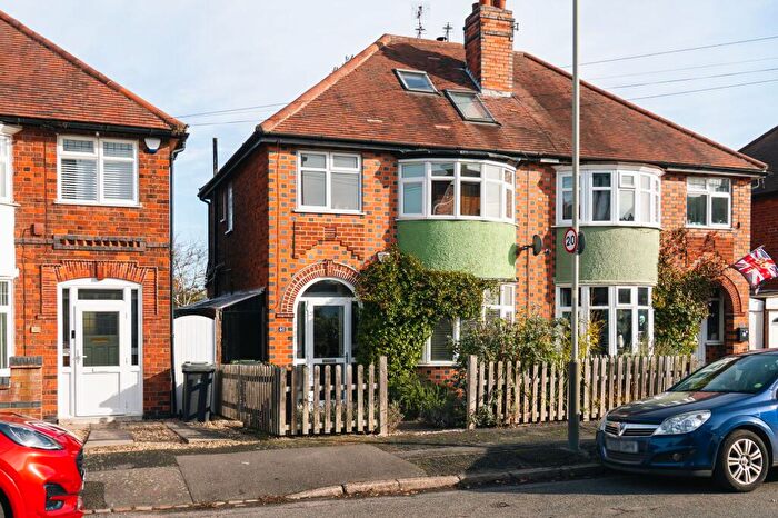 4 Bedroom Semi Detached House For Sale In Dorchester Road, Leicester, LE3