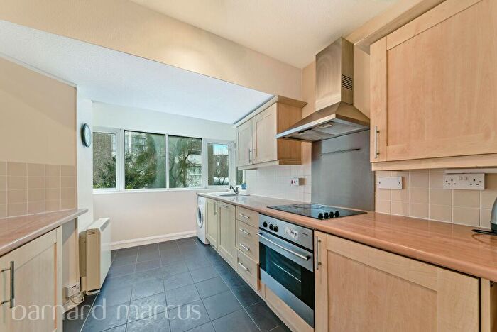 1 Bedroom Apartment To Rent In Bramlands Close, SW11