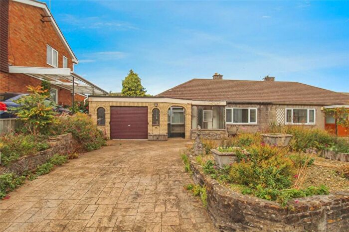 3 Bedroom Bungalow For Sale In Eastbourne Road, Trowbridge, BA14