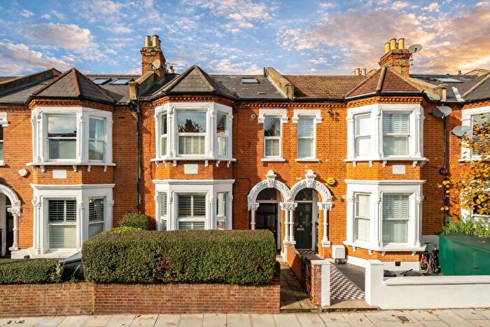 2 Bedroom Flat For Sale In Foxbourne Road, Balham, SW17