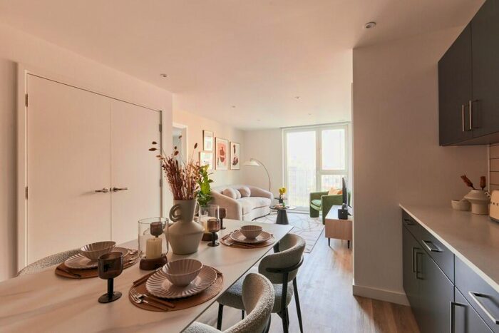 2 Bedroom Apartment To Rent In Heyrod Street, Manchester, M1