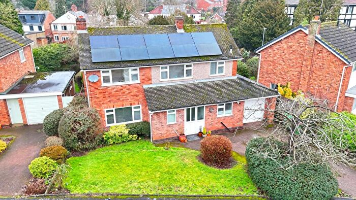 4 Bedroom Detached House For Sale In Beech Road, Oadby, LE2