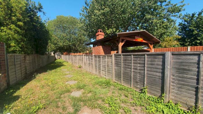 2 Bedroom Semi-Detached House To Rent In Ivy Road, Southampton, SO17