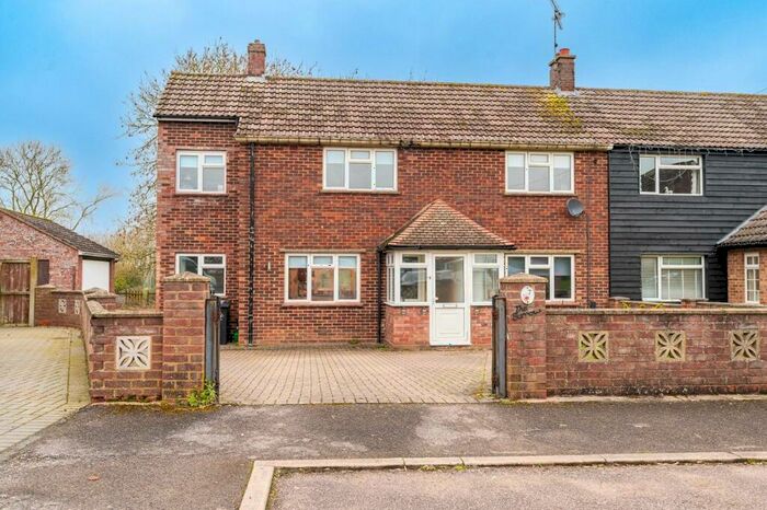 3 Bedroom Semi-Detached House For Sale In Gepps Close, High Easter, Chelmsford, CM1