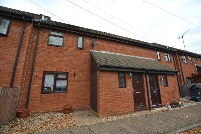 2 Bedroom House To Rent In Britannia Road, Brentwood, Essex, CM14