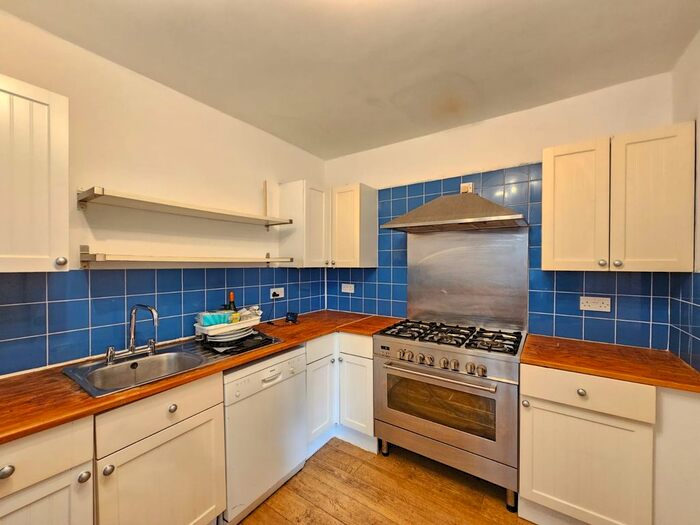 4 Bedroom Property To Rent In Winchester Road, Shirley, Southampton, SO16