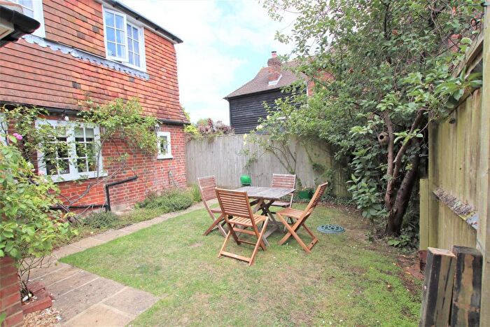 2 Bedroom Cottage To Rent In Walton Lane, Bosham, PO18