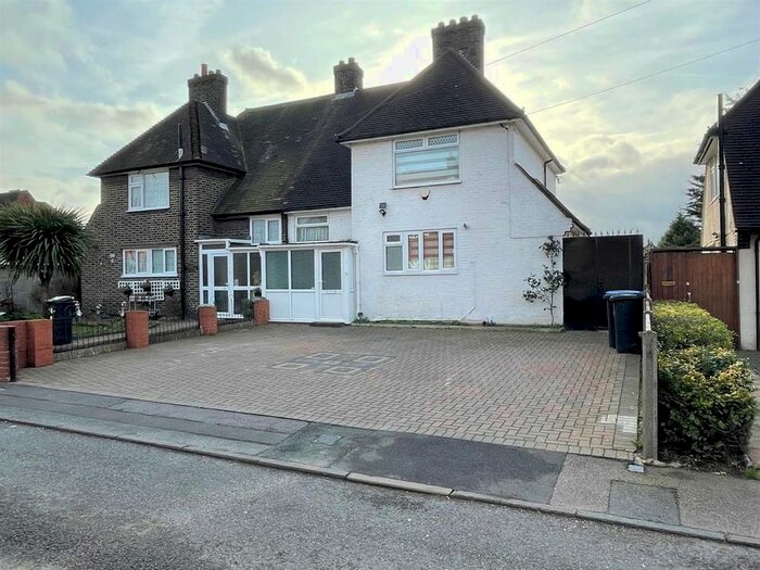 3 Bedroom Semi-Detached House To Rent In Hazelbury Lane, London, N9